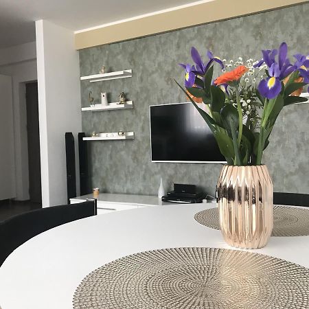 Pipera Lake View By Acme Rent Bucureşti Ngoại thất bức ảnh